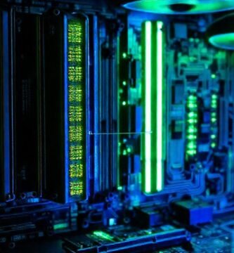 Ilustración digital de hardware técnico complejo