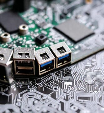 PCB detallada con conexiones claras