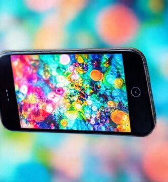 El smartphone crea fotos artísticas vibrantes
